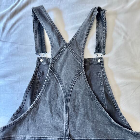 Free People Black Overalls Daisy Embroidered Shortalls XL NWT - Picture 11 of 13